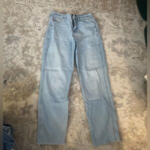 Hollister Ultra High-Rise Mom Jean Vintage Stretch , Size 7R, W28R L27